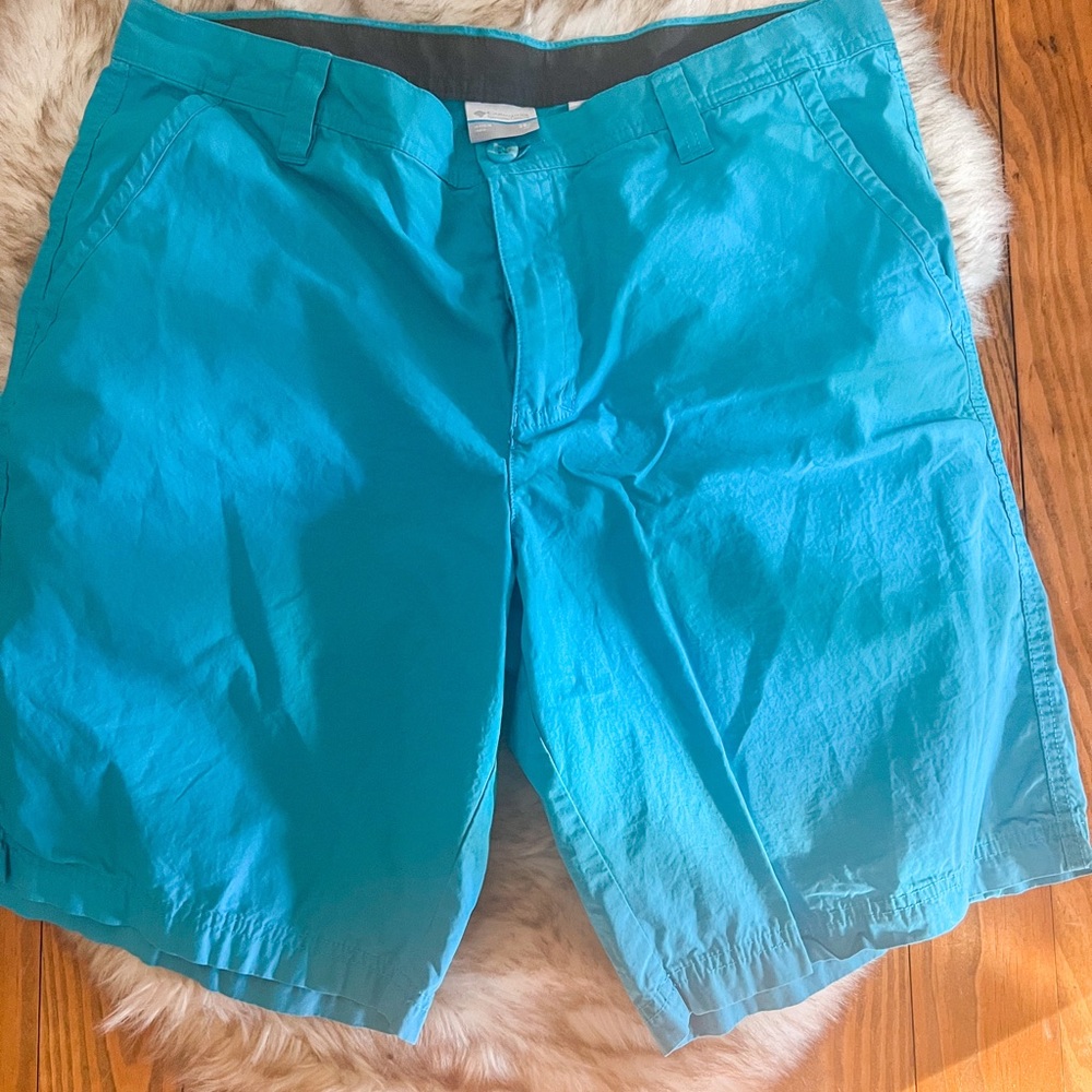 Mens columbia shorts size 36